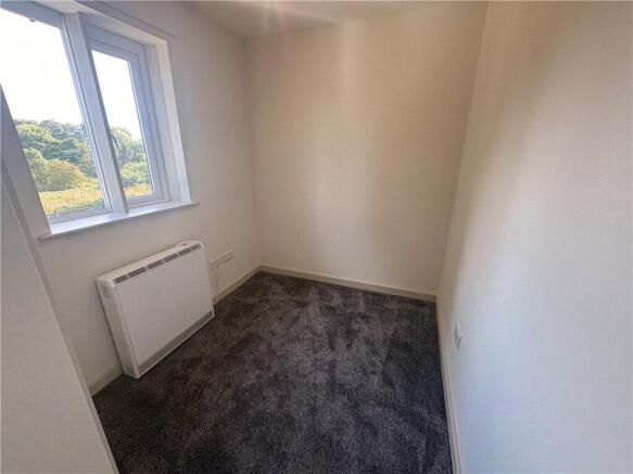 3 bed Semi-Detached to rent Image 12