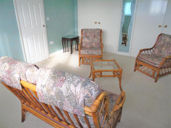 Bed2.JPG