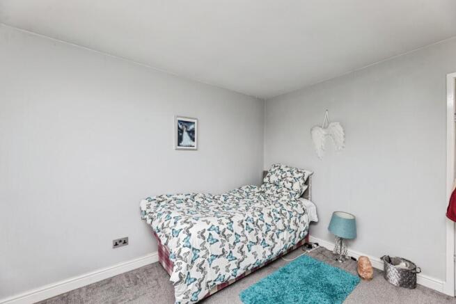4 bed Semi-Detached for sale Image 6