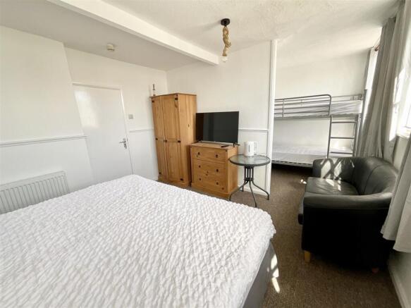 7 bed Terraced for sale Image 12