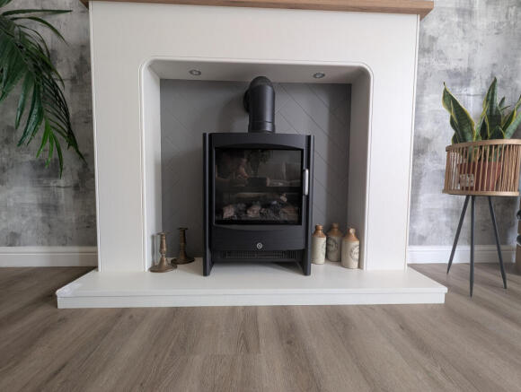 4 bed Detached to rent Image 9