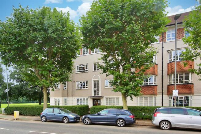 23_burntwood_court_burntwood_lane_image1_17490_4.j