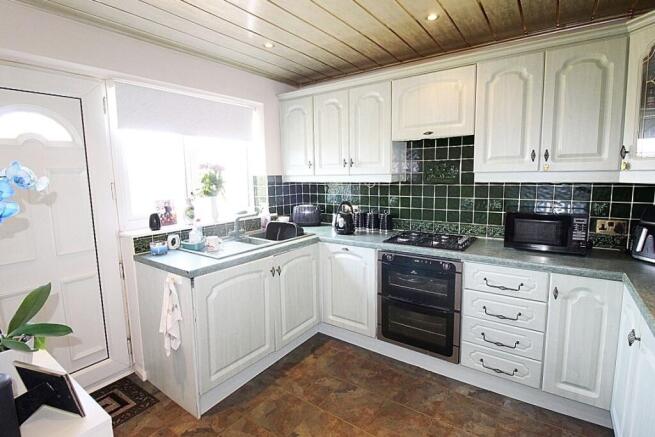 3 bed Semi-Detached for sale Image 9