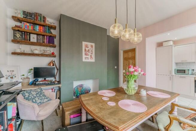 3 bed Semi-Detached for sale Image 7
