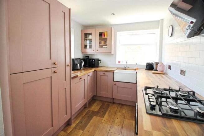3 bed Semi-Detached for sale Image 7