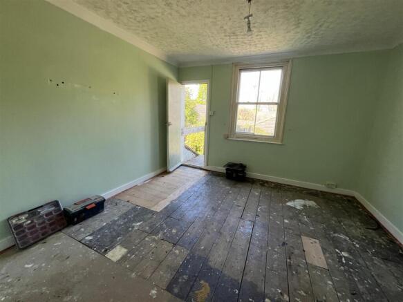 Living Room/Bedroom