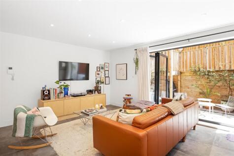 Kinsale Road, London