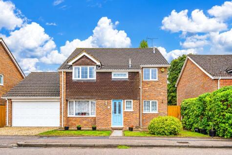 Wallace Drive, Eaton Bray, Bedfordshire, LU6
