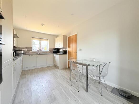 Buckingham Way, Bacton, Stowmarket photo 4
