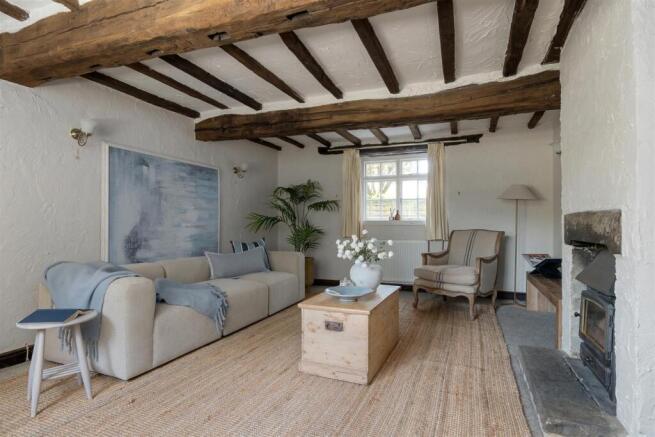 3 bed Semi-Detached for sale Image 8