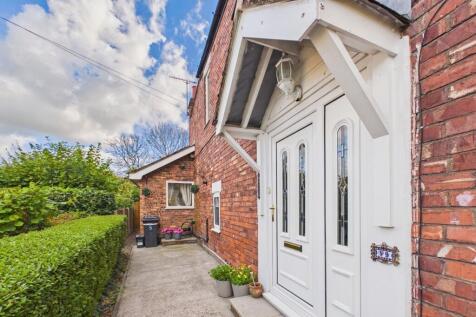 The Croft, Aston, CH5