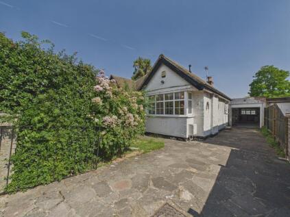 East Mead, Ruislip