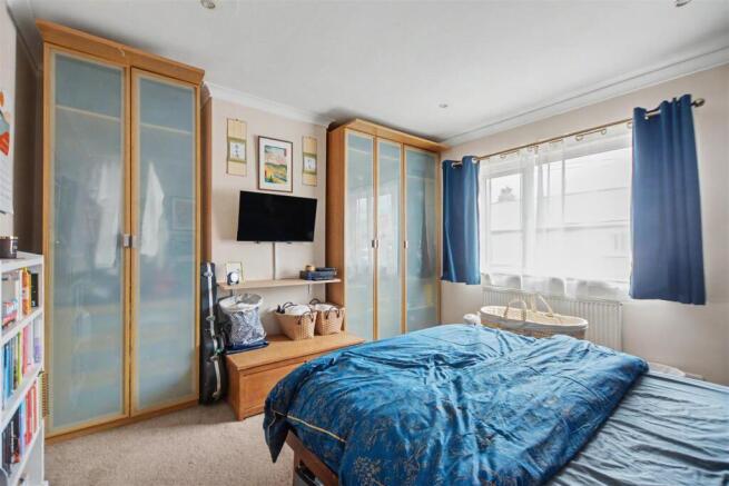 Bedroom 1_1.jpeg