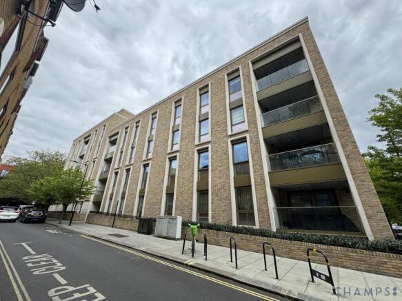 Stylish 1-Bedroom Apartment with Private Terrace