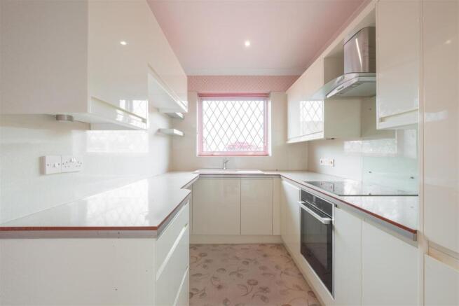 2 bed Semi-Detached Bungalow for sale Image 4