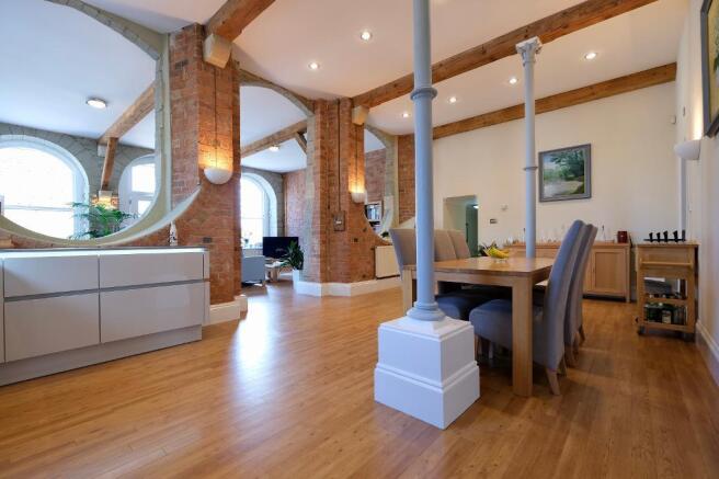 Kitchen/Dining