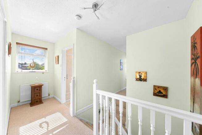 4 bed Detached for sale Image 12