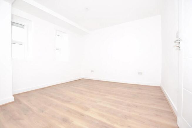 Lounge- bedroom