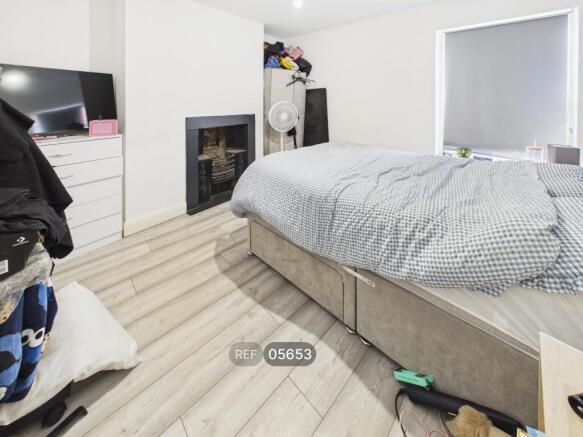 1 bed Apartment to rent Image 6