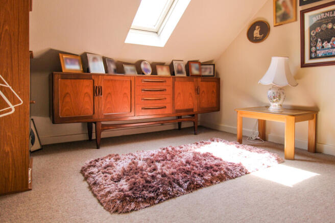 2 bed Semi-Detached for sale Image 9