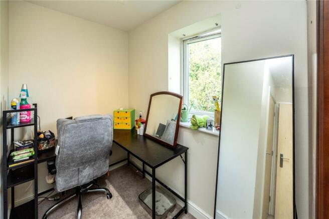 3 bed Apartment for sale Image 4