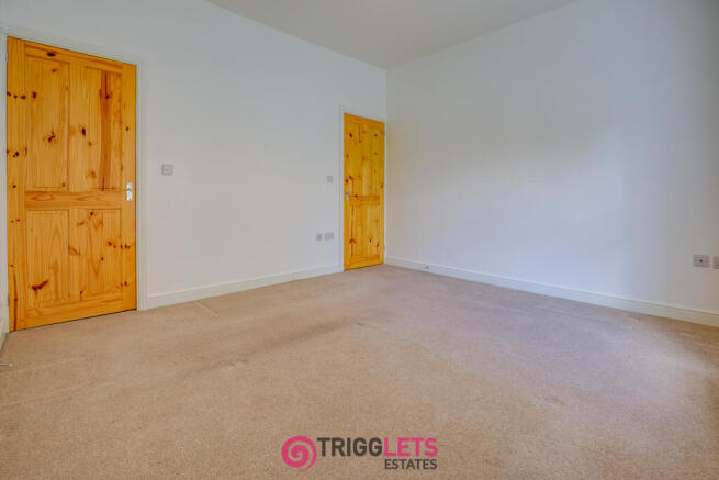 2 bed Terraced to rent Image 12