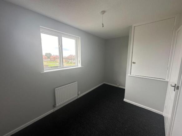 2 bed Semi-Detached to rent Image 5