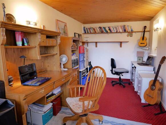 Photo 11