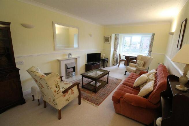 Living/Dining Room