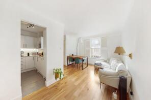 Flat 8, Pied Bull Court, Galen Place, London WC1A 2JR