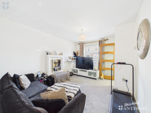 CAM03218G0-PR1195-STILL002