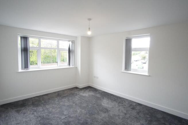 2 bed Apartment to rent Image 8