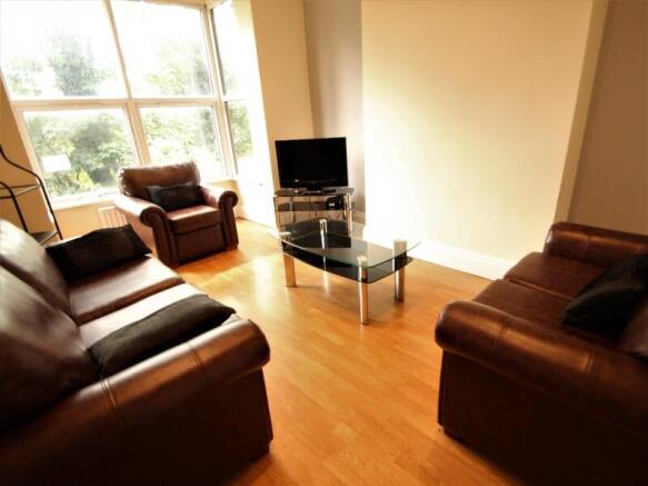 7 bed Terraced to rent Image 9