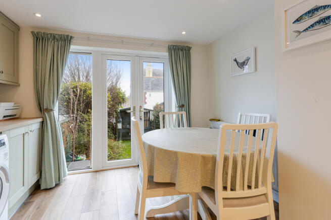 A07 - 18 Waverley Road Kingsbridge - 260112