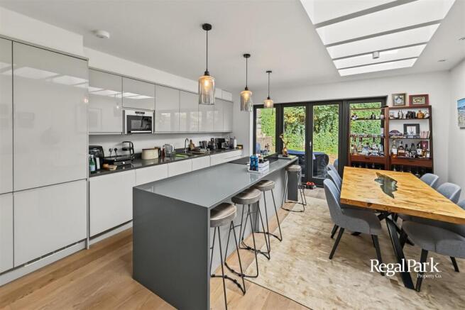 Kitchen/Dining Room