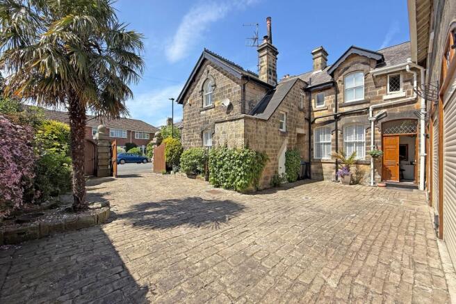 3 bed Mews for sale Image 9