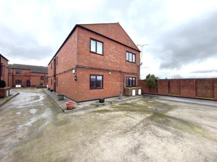 Downlands Court, Browning Road, L&D Borders, Luton, Bedfordshire, LU4 0LW