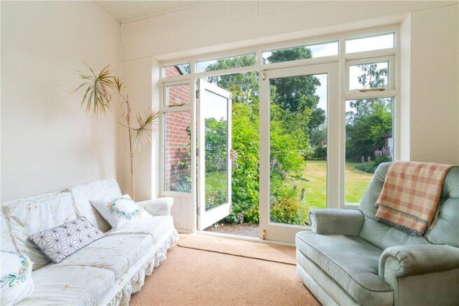 4 bed Semi-Detached for sale Image 8