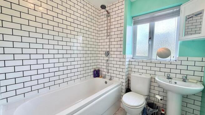 2 bed Terraced for sale Image 9
