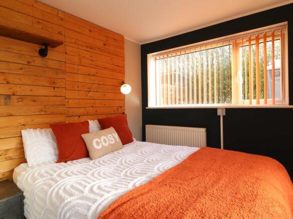 32 Lime Road Room 1 1 .JPG