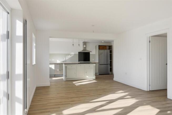 19 Halesworth Road 15.jpg