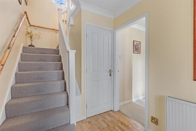 3 bed Town House for sale Image 8