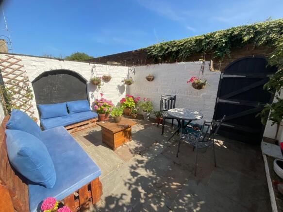4 bed Not Specified to rent Image 12