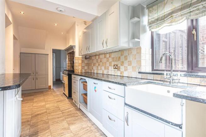 3 bed Semi-Detached for sale Image 10
