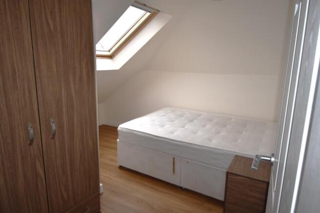 2 bed Flat to rent Image 5