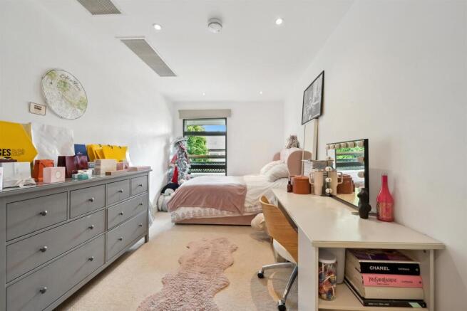 Flat  Albany Court (10).jpg