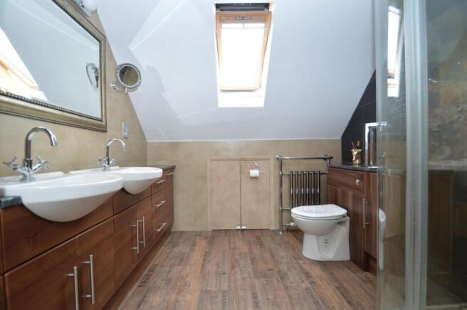 En-suite Bathroom