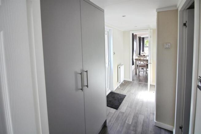 2 bed Park Home for sale Image 6