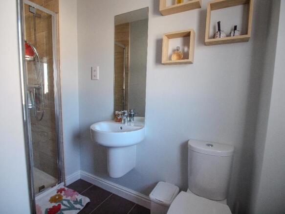 EN SUITE