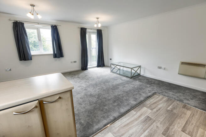 2 bed Apartment for sale Image 4